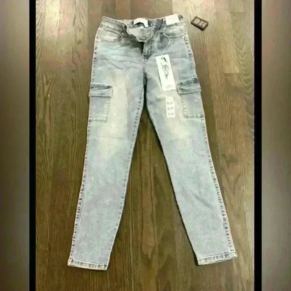 Celebrity Pink Denim - NWT REGENERATION BY CELEBRITY PINK mid rise cargo skinny jeans size 5 juniors
